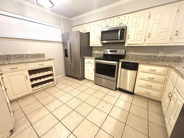 2969 Country Place Circle, Carrollton, TX 75006