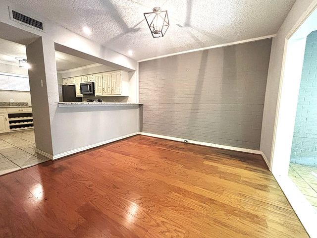 2969 Country Place Circle, Carrollton, TX 75006