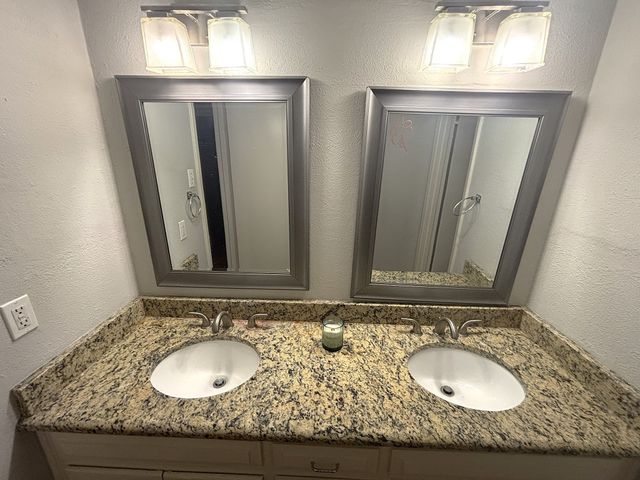 2969 Country Place Circle, Carrollton, TX 75006