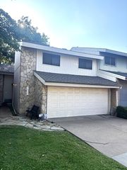 2969 Country Place Circle, Carrollton, TX 75006