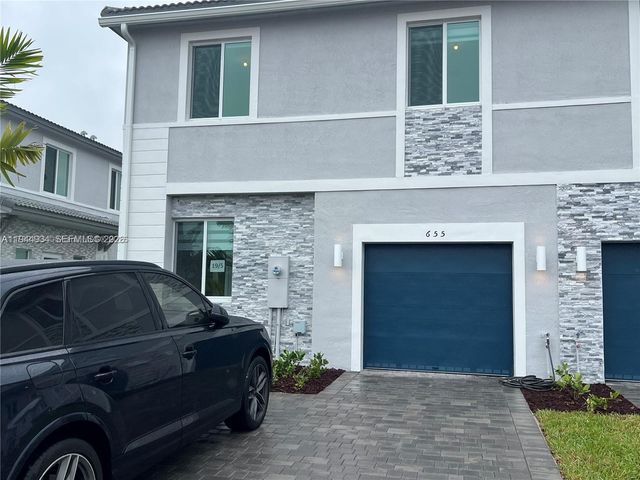 655 SE 13 St, Homestead, FL 33034