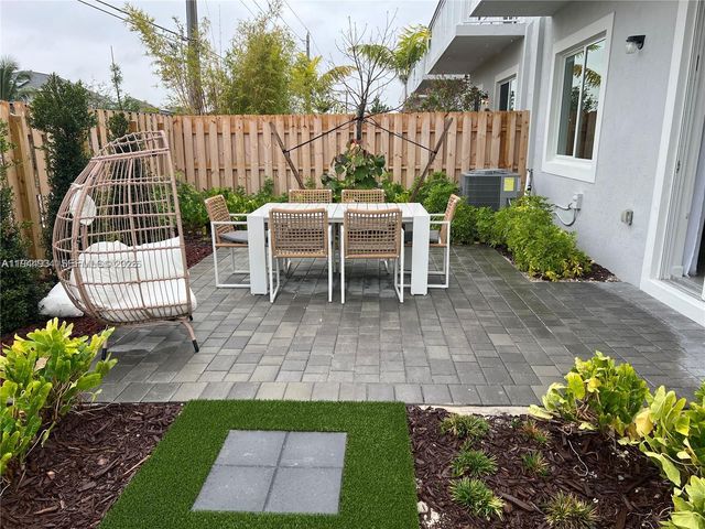 655 SE 13 St, Homestead, FL 33034