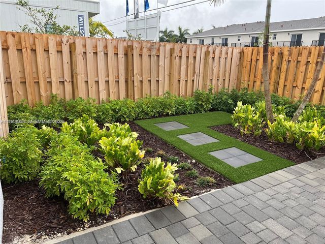 655 SE 13 St, Homestead, FL 33034