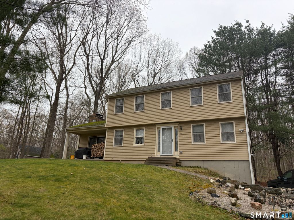 8 Brook Lane 2, Guilford, CT 06437