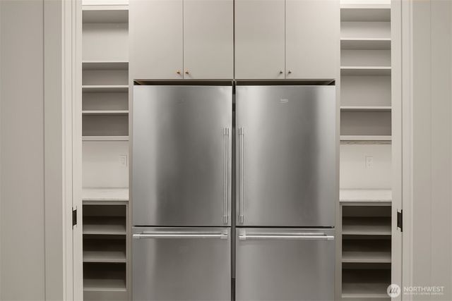 1027 McGilvra Boulevard E, Seattle, WA 98112