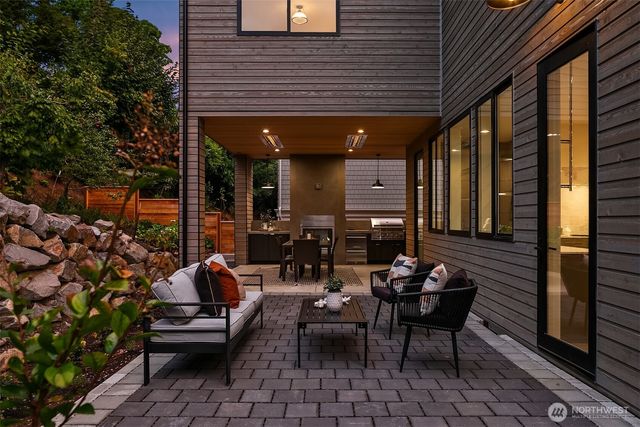 1027 McGilvra Boulevard E, Seattle, WA 98112