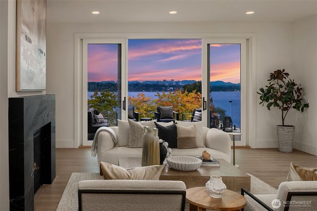 1027 McGilvra Boulevard E, Seattle, WA 98112