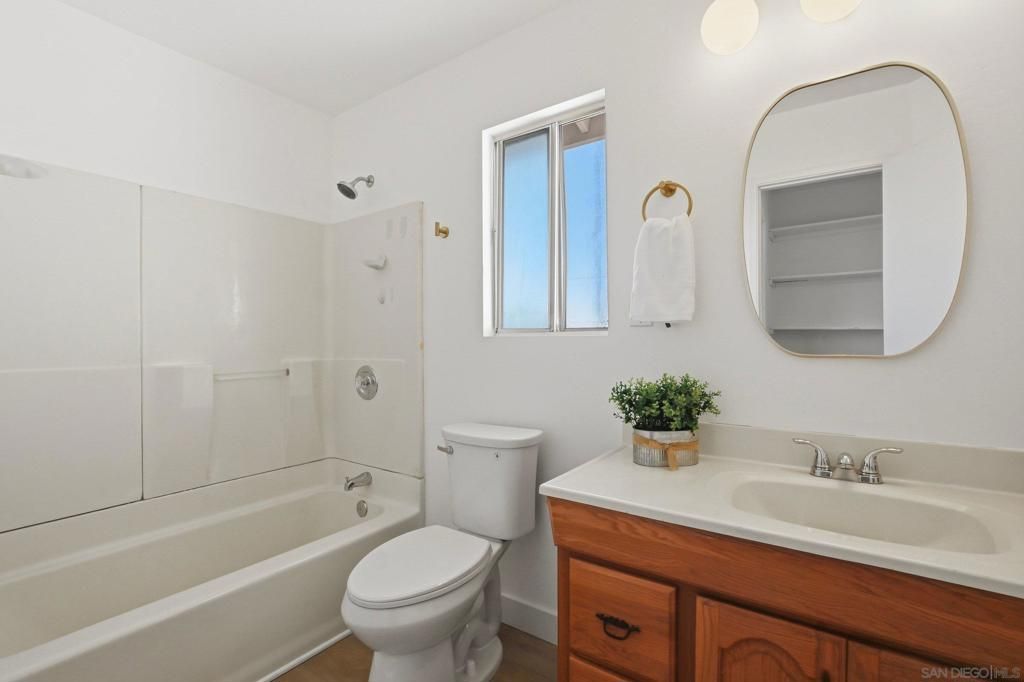 Image 23 of property listing at 6121 Cumberland St, San Diego, CA 92139