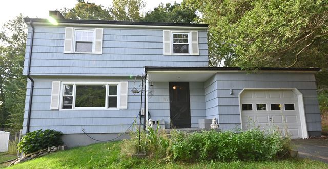 124 Holly Hill Drive, Montville, CT 06382