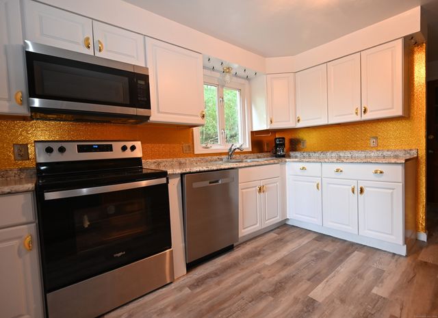 124 Holly Hill Drive, Montville, CT 06382