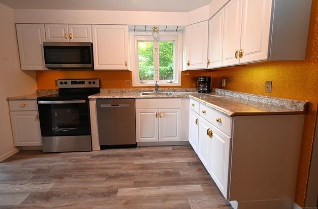 124 Holly Hill Drive, Montville, CT 06382