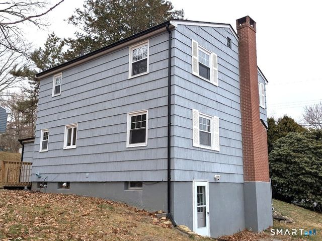 124 Holly Hill Drive, Montville, CT 06382