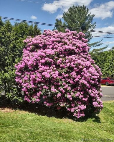 124 Holly Hill Drive, Montville, CT 06382