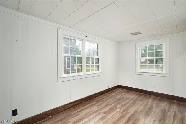 1576 W Exchange Street, Akron, OH 44313