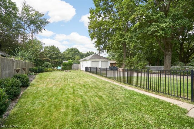 1576 W Exchange Street, Akron, OH 44313