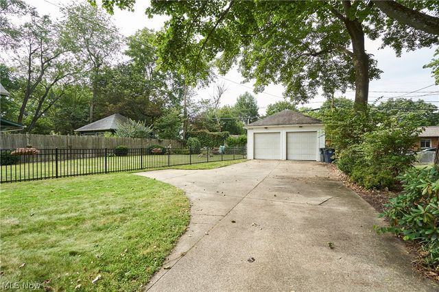 1576 W Exchange Street, Akron, OH 44313