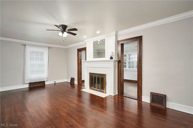 1576 W Exchange Street, Akron, OH 44313