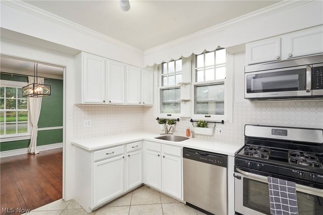 1576 W Exchange Street, Akron, OH 44313