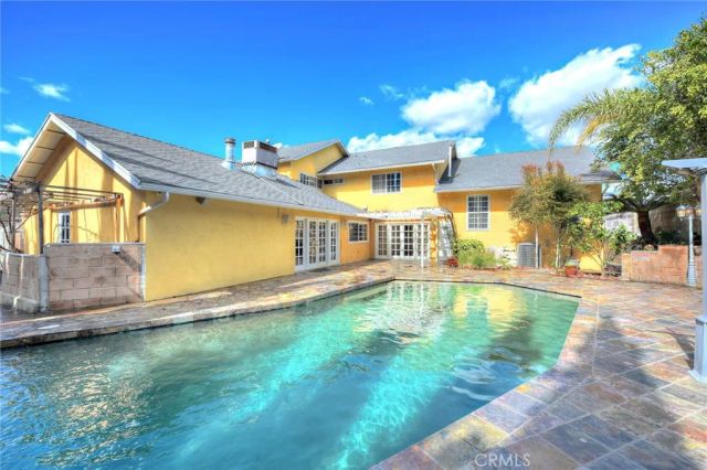 19720 Vintage, Chatsworth, CA 91311
