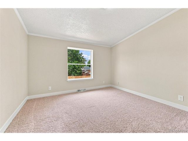106 County Road 37, Lochbuie, CO 80603