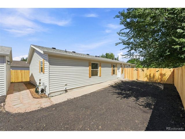 106 County Road 37, Lochbuie, CO 80603