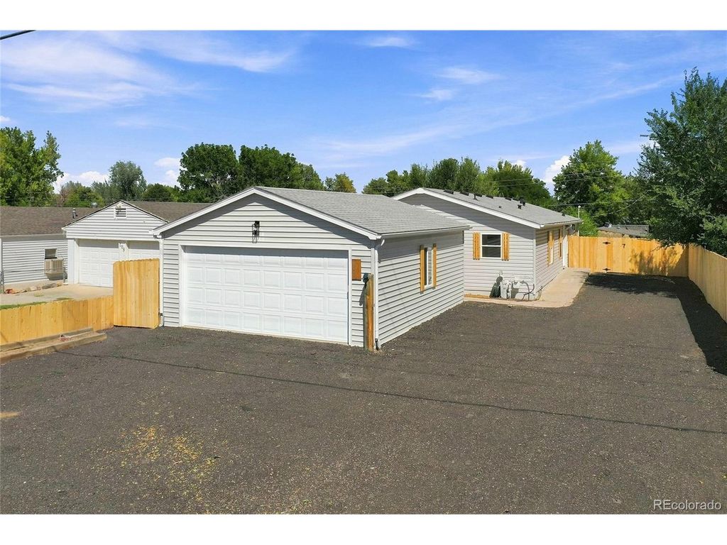106 County Road 37, Lochbuie, CO 80603