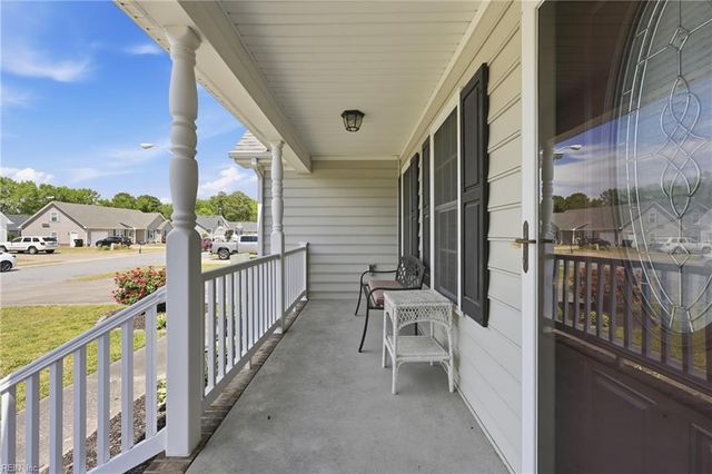 808 Compass DR, Elizabeth City, NC 27909