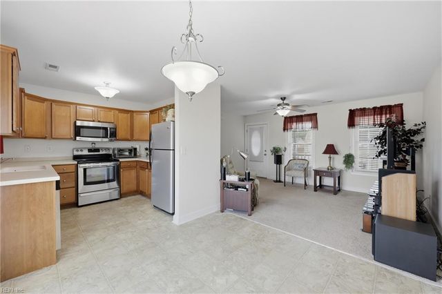 808 Compass DR, Elizabeth City, NC 27909