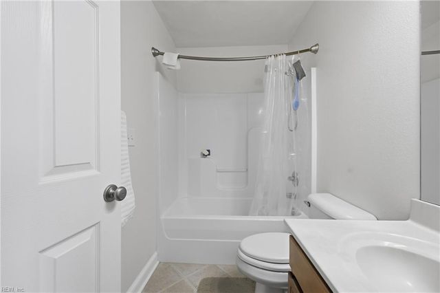 808 Compass DR, Elizabeth City, NC 27909
