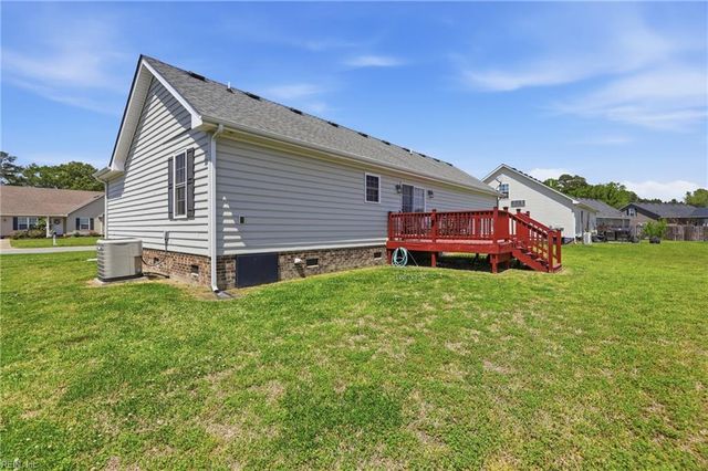 808 Compass DR, Elizabeth City, NC 27909