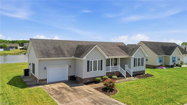 808 Compass DR, Elizabeth City, NC 27909