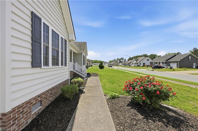 808 Compass DR, Elizabeth City, NC 27909