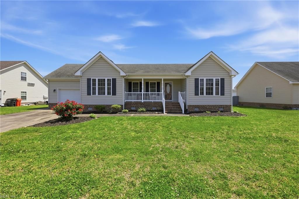 808 Compass DR, Elizabeth City, NC 27909