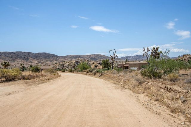201 Pipes Canyon Road, Pioneertown, CA 92268