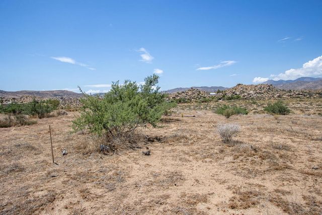 201 Pipes Canyon Road, Pioneertown, CA 92268