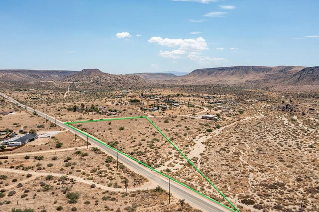 201 Pipes Canyon Road, Pioneertown, CA 92268