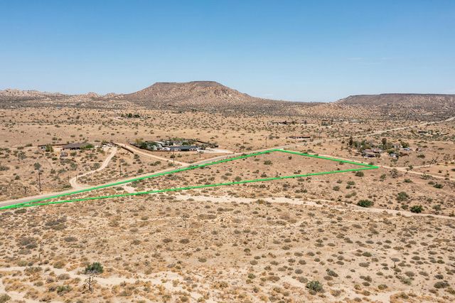 201 Pipes Canyon Road, Pioneertown, CA 92268