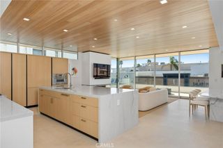 110 22nd St Unit D, Newport Beach, CA 92661