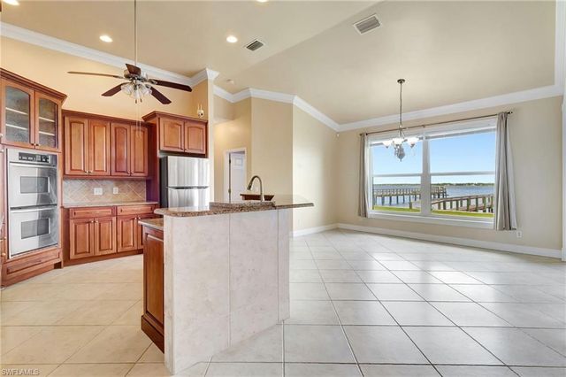 6140 River Shore CT, North Fort Myers, FL 33917