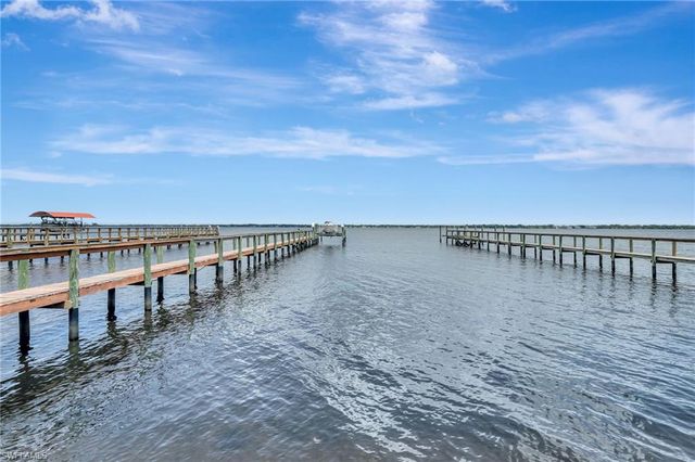 6140 River Shore CT, North Fort Myers, FL 33917