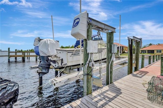 6140 River Shore CT, North Fort Myers, FL 33917