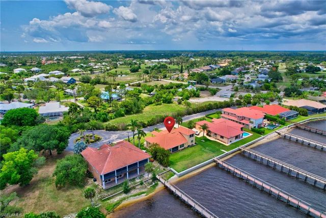 6140 River Shore CT, North Fort Myers, FL 33917