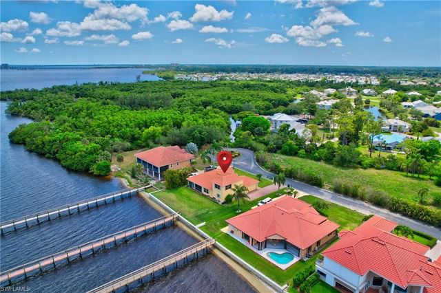 6140 River Shore CT, North Fort Myers, FL 33917