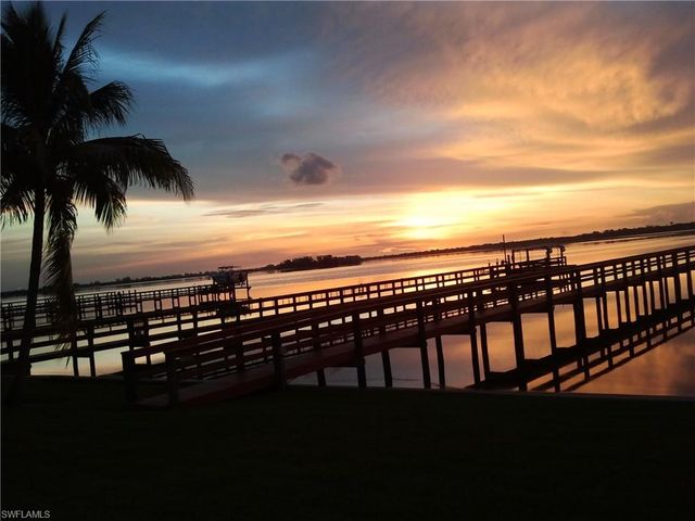 6140 River Shore CT, North Fort Myers, FL 33917