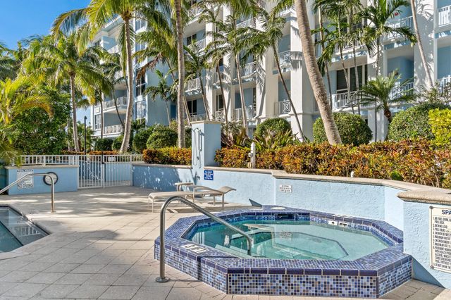 701 SE 21st Ave 103, Deerfield Beach, FL 33441