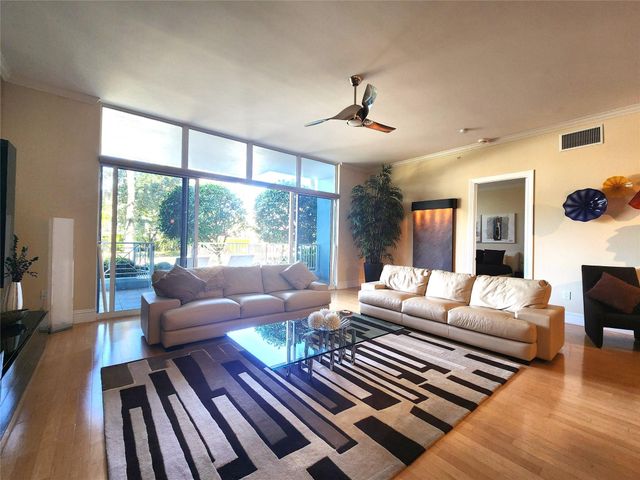 701 SE 21st Ave 103, Deerfield Beach, FL 33441