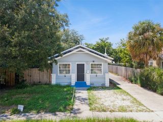1743 YALE STREET S, St Petersburg, FL 33712