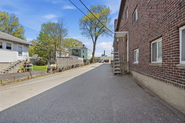 79 Holbrook Rd 2, Quincy, MA 02171