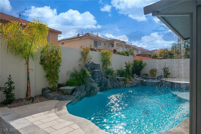 6655 Tranquil Seas Court, Las Vegas, NV 89139