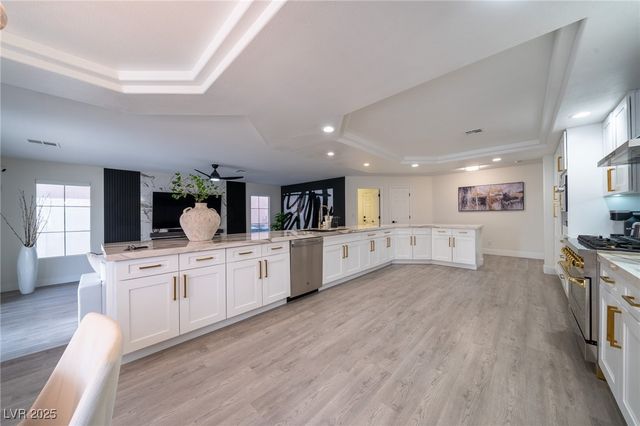 6655 Tranquil Seas Court, Las Vegas, NV 89139